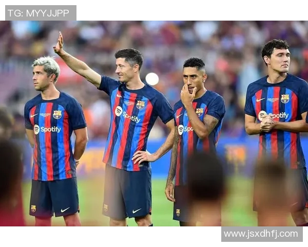 2004年皇马与巴萨经典对决回顾球场上的荣耀与激情交锋