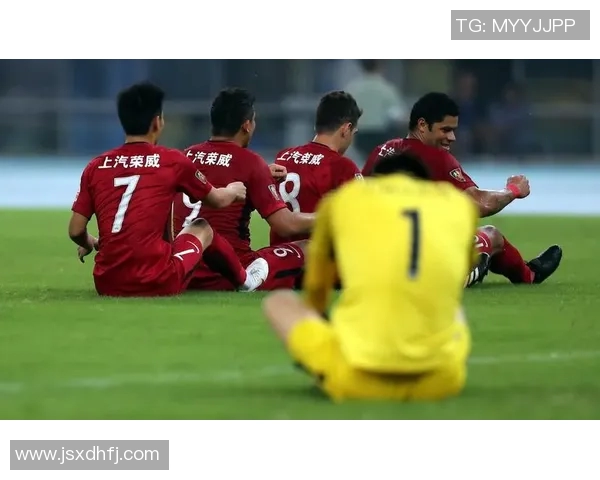 20170722恒大与上港激战正酣精彩瞬间回顾与赛后分析 20170722恒大与上港激战正酣精彩瞬间回顾与赛后分析