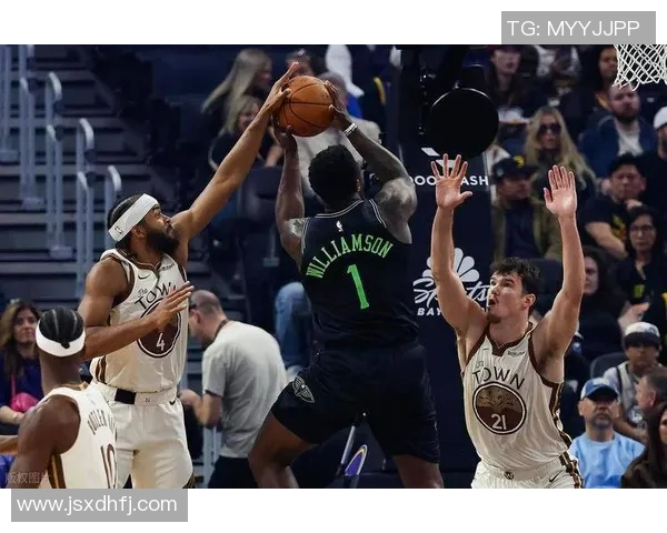 2015年NBA季后赛勇士与鹈鹕精彩对决回顾与分析