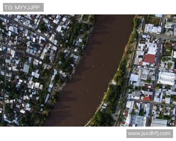 墨超华雷斯对决精彩回顾与战术分析全景展现