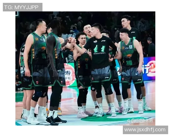 季前赛激战辽宁队对决四川队精彩瞬间回顾与分析