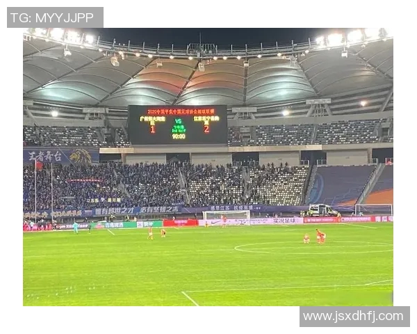 东方队与广州恒大激战正酣谁能在这场较量中笑到最后